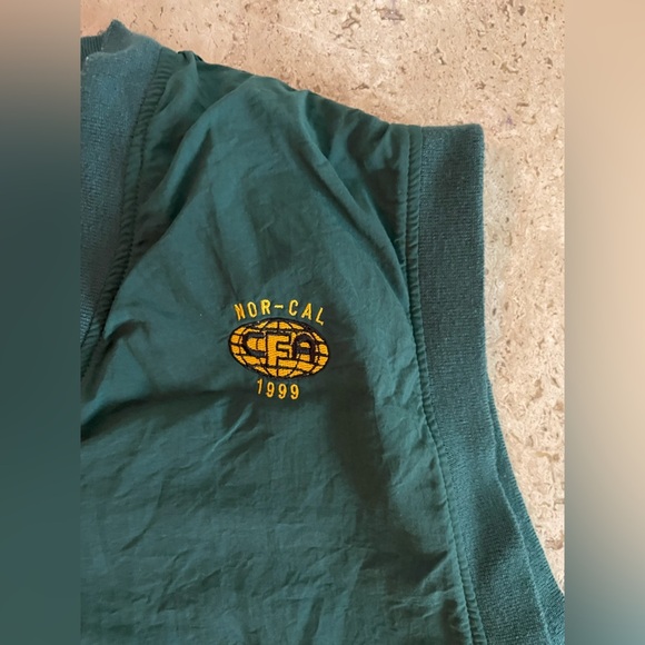 Vintage Y2K Golf Vest - Picture 2 of 4